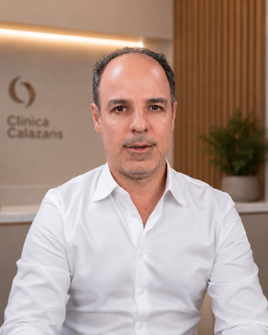 Dr. José Roberto Calazans Filho, dentista especialista em Implantodontia e Prótese sobre Implantes